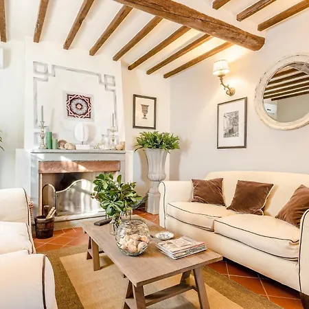 Alberta, Panoramic 4 Bedrooms With Private Pool In Close To Town Centre Lucca