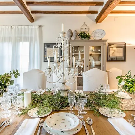 Alberta, Panoramic 4 Bedrooms With Private Pool In Close To Town Centre Villa *